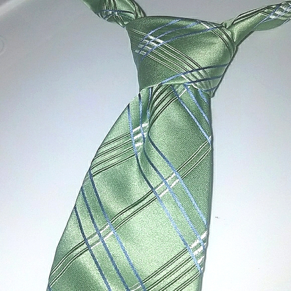 Michael Michael Kors Green Blue White Lined 100% Silk Tie